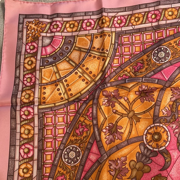 Hermes Lumieres de Paris Silk Scarf, NIB - Picture 2 of 12